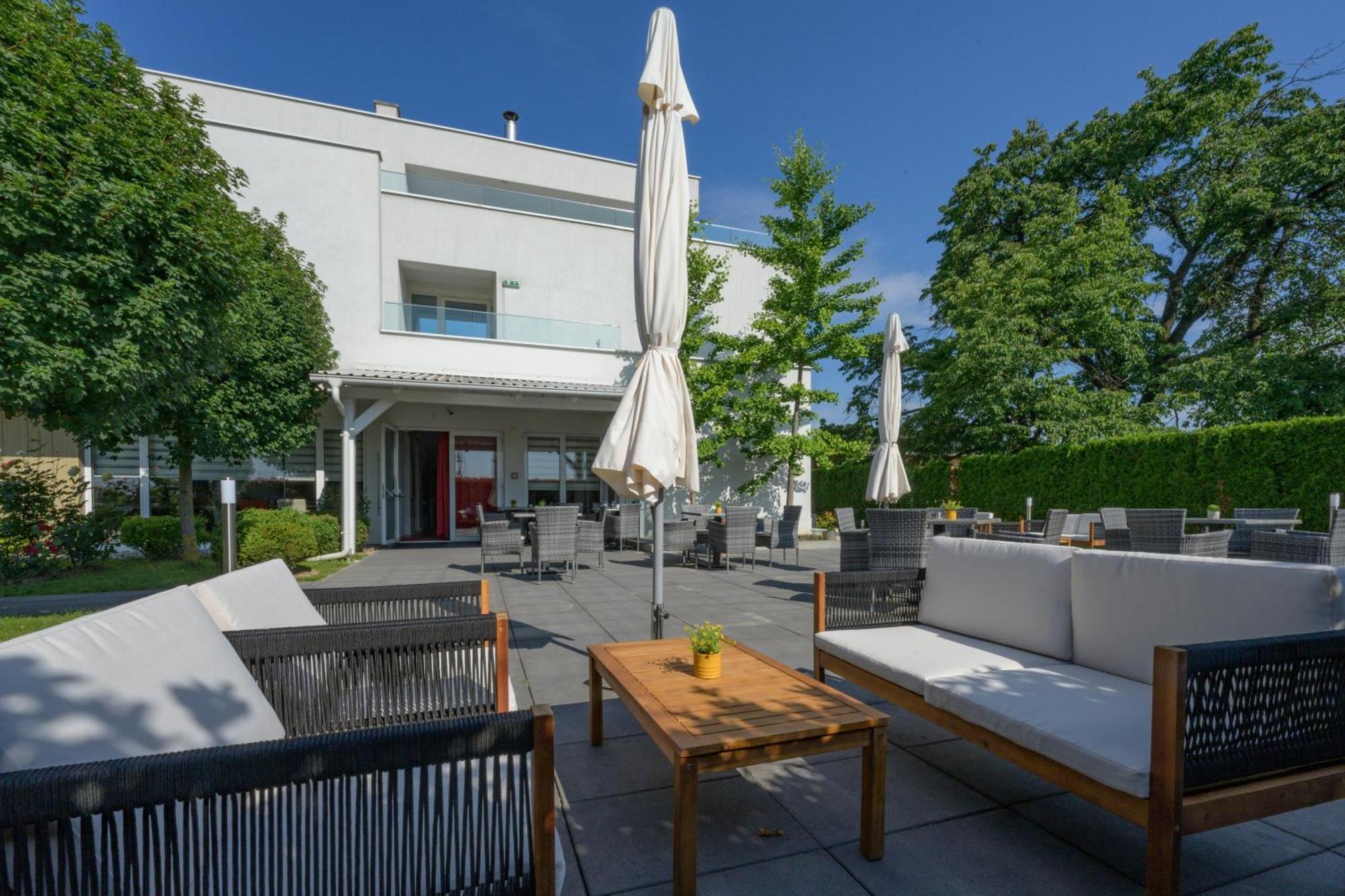 Hotel Magdalena Zagreb Exterior photo