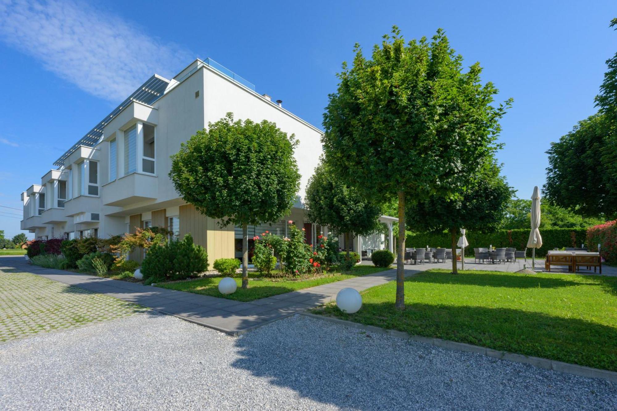 Hotel Magdalena Zagreb Exterior photo