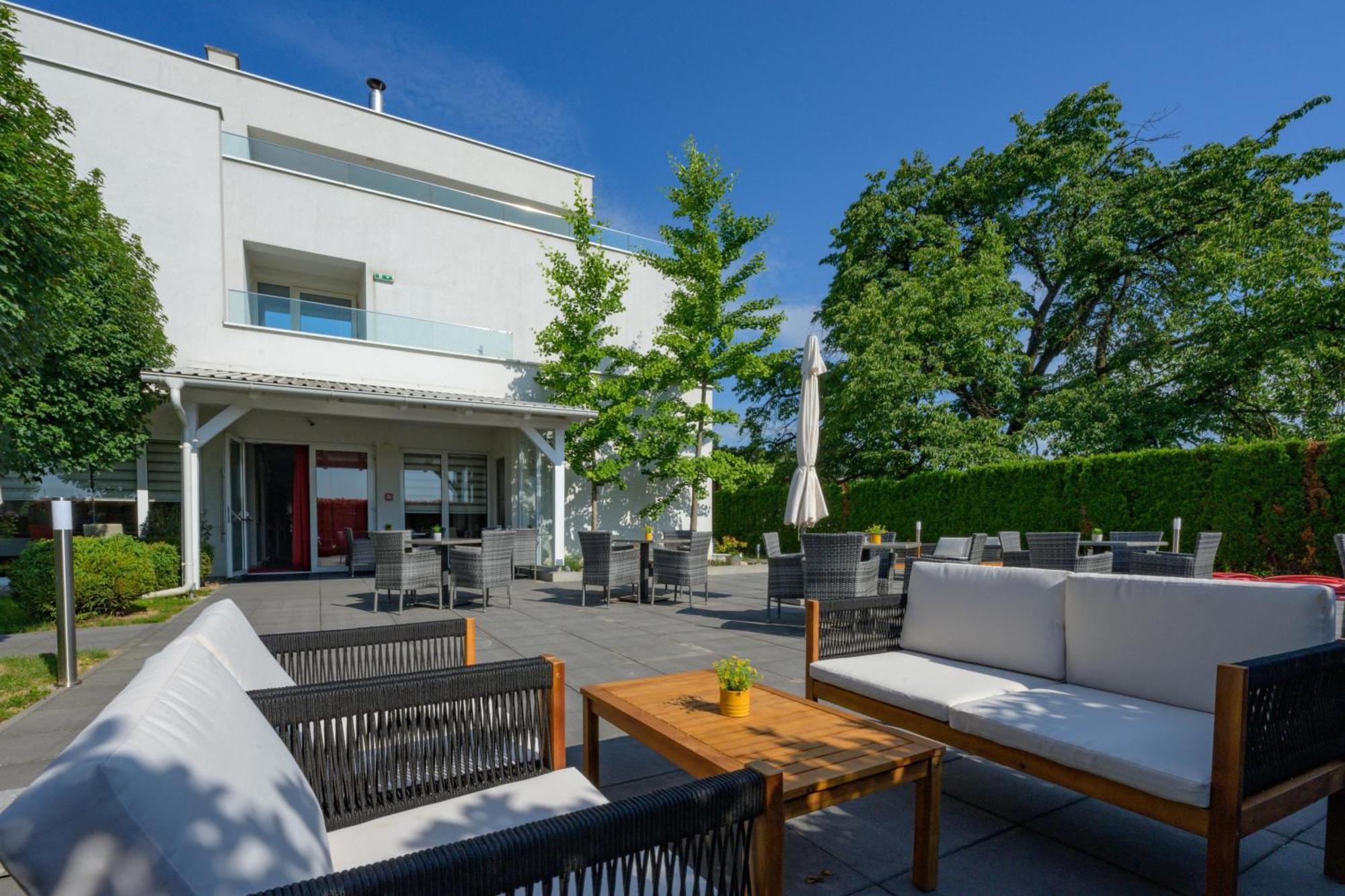 Hotel Magdalena Zagreb Exterior photo