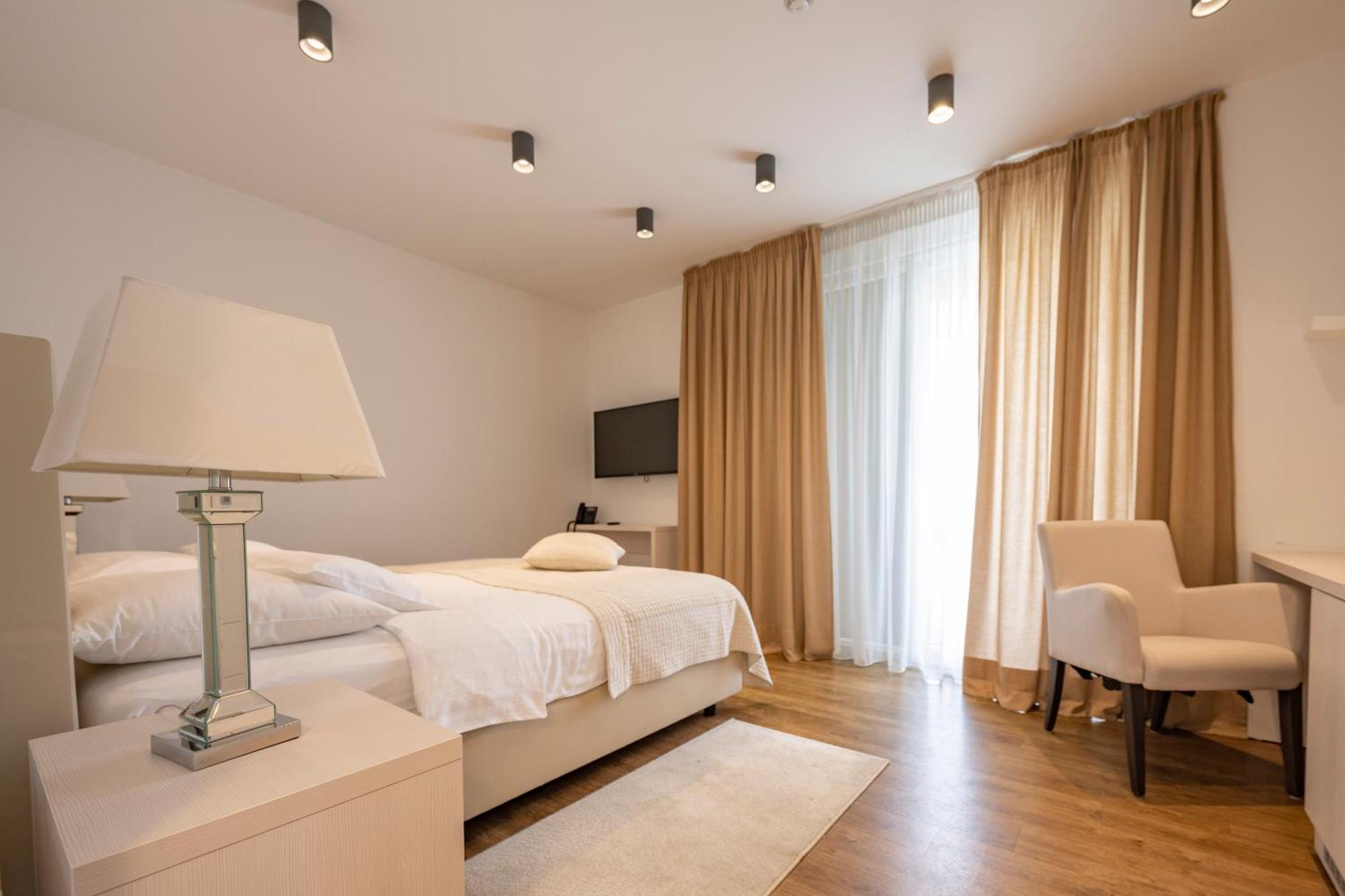 Hotel Magdalena Zagreb Exterior photo